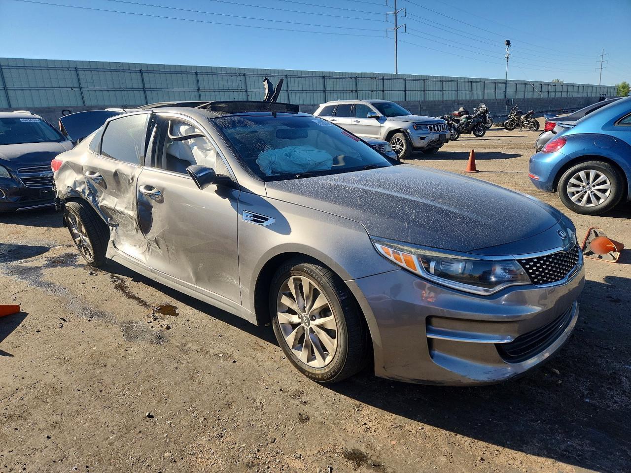 2018 Kia Optima Ex - Image 4