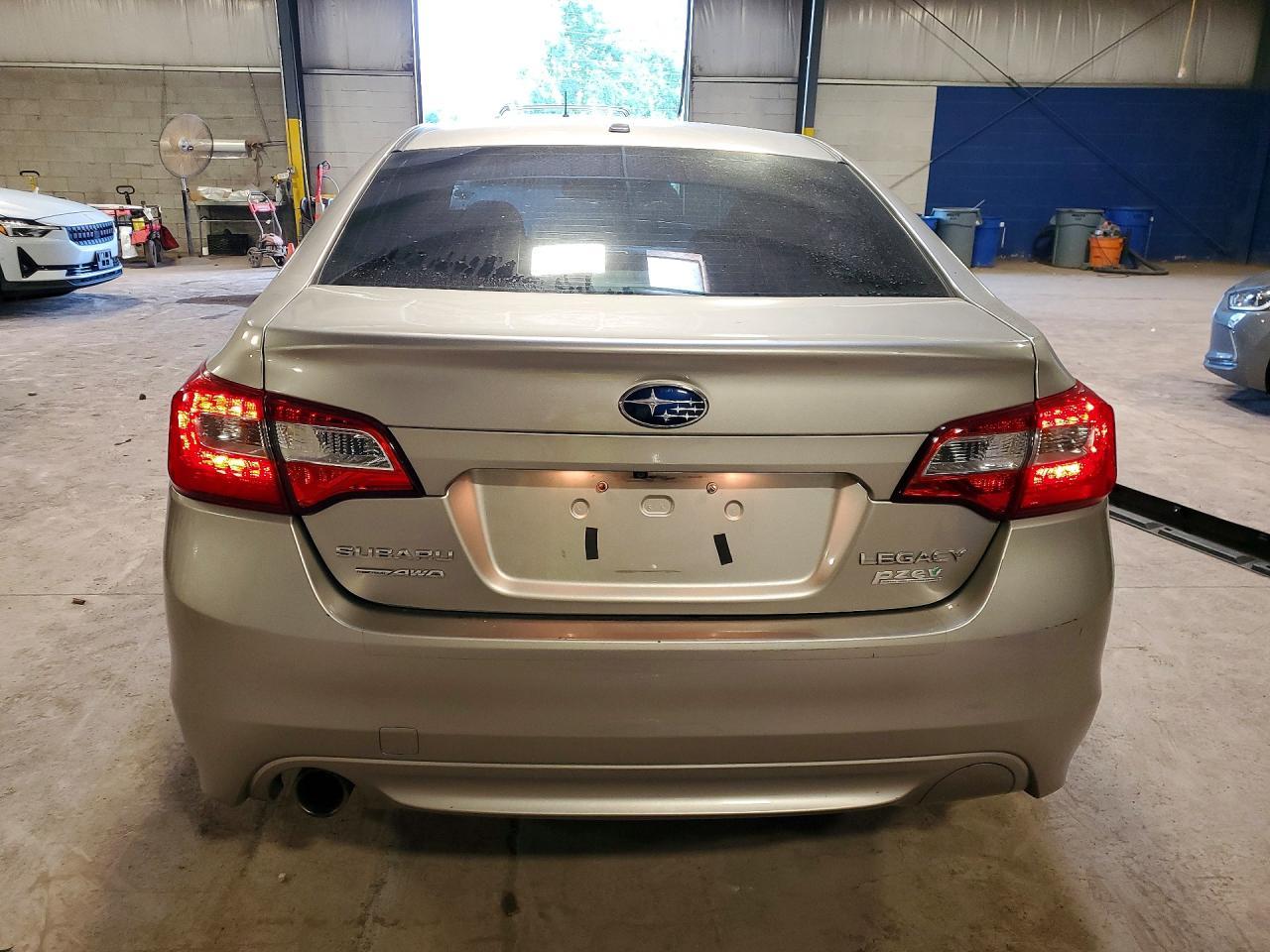 2015 Subaru Legacy 2.5I Limited - Фото 6