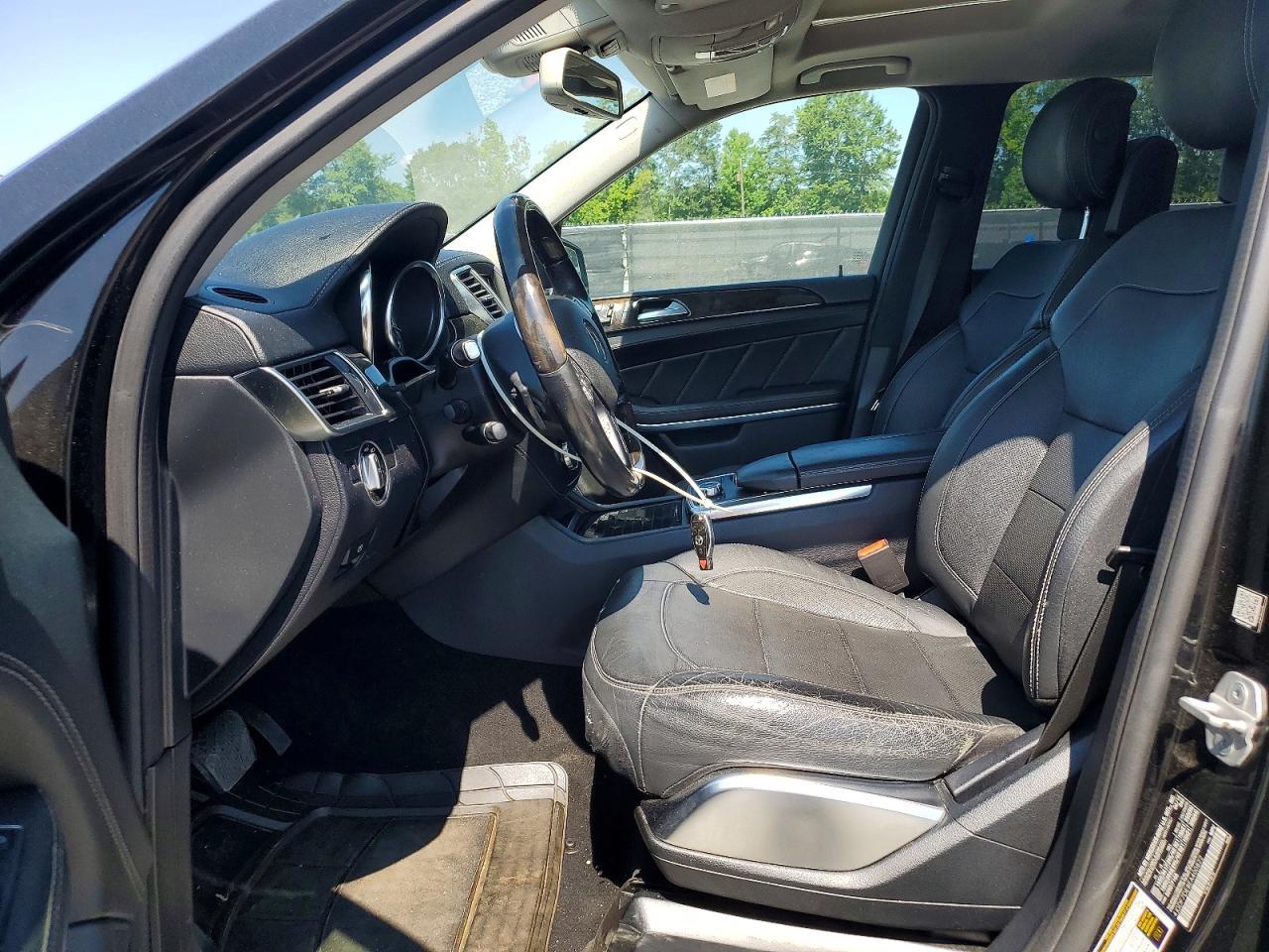 2014 Mercedes-Benz Gl 550 4Matic - Image 7
