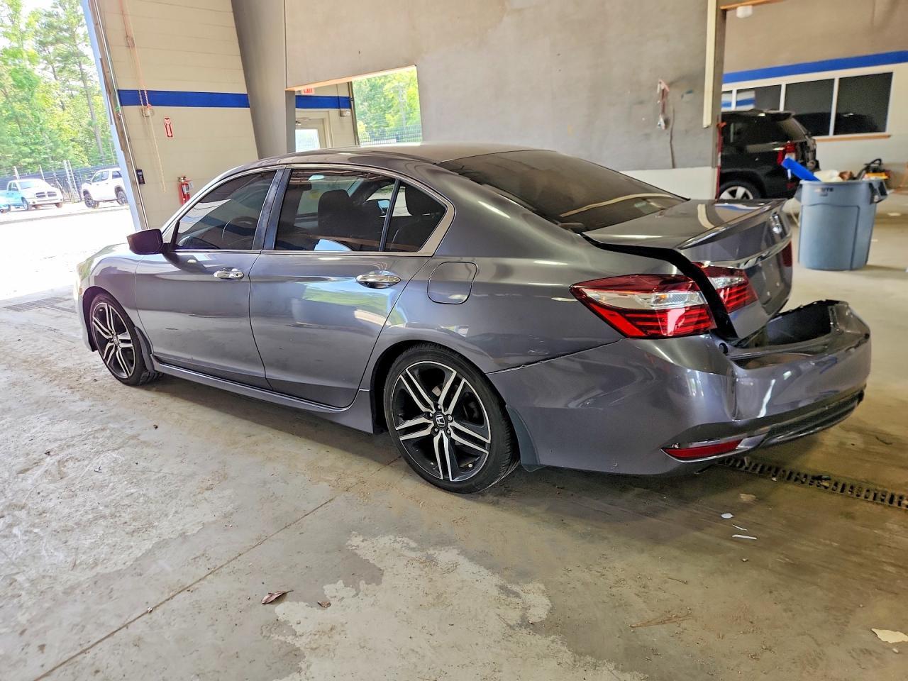 2017 Honda Accord Sport - Фото 2