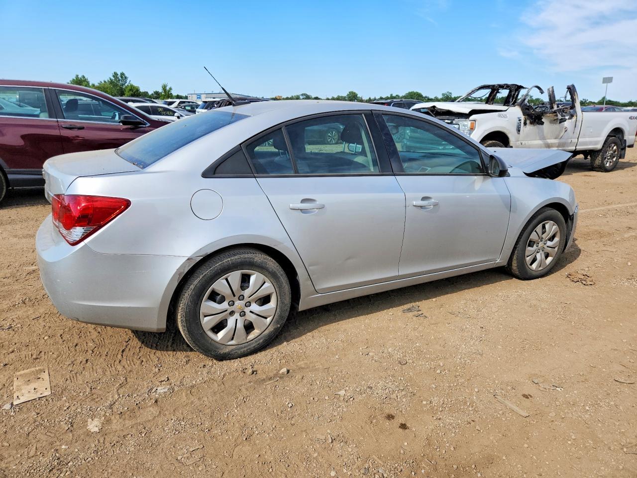 2013 Chevrolet Cruze Ls - Фото 3