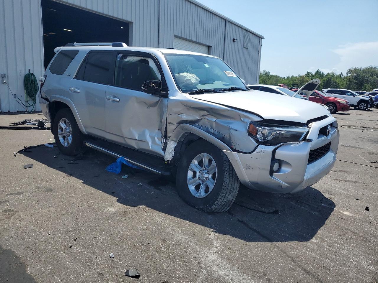 2019 Toyota 4Runner Sr5 Premium - Image 4