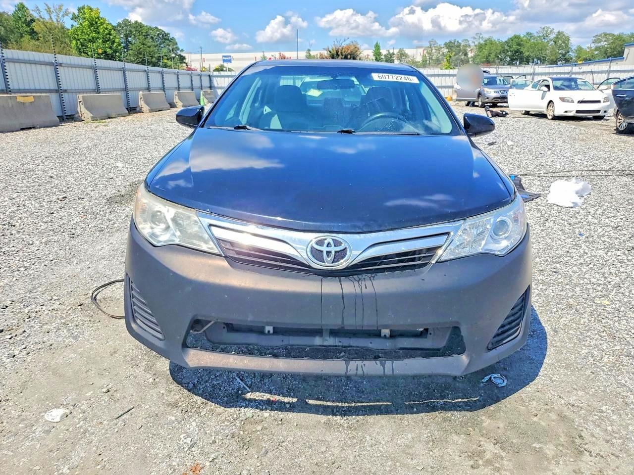 2013 Toyota Camry Le - Фото 5