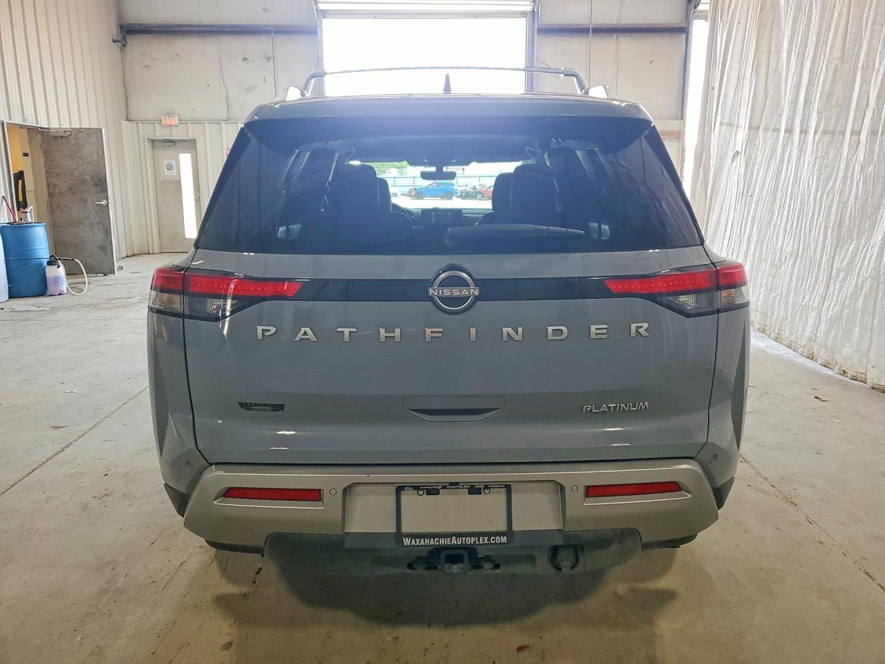 2025 Nissan Pathfinder Platinum - Фото 6