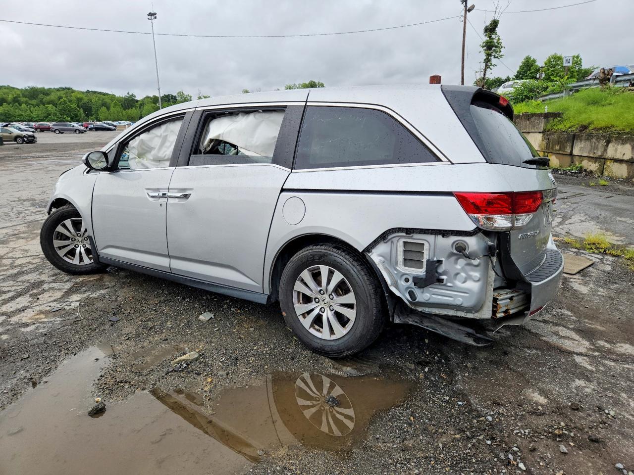 2015 Honda Odyssey Ex - Image 2