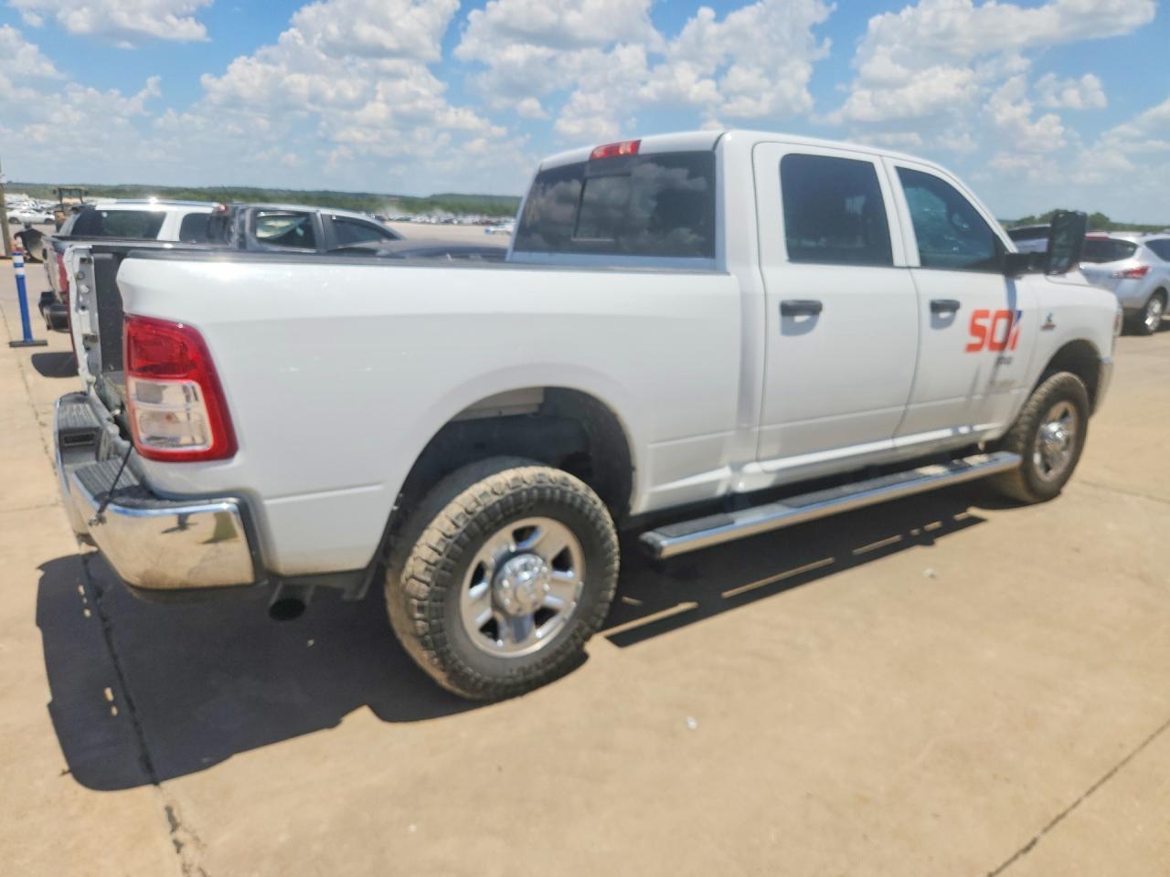 2022 Ram 2500 Tradesman - Фото 3