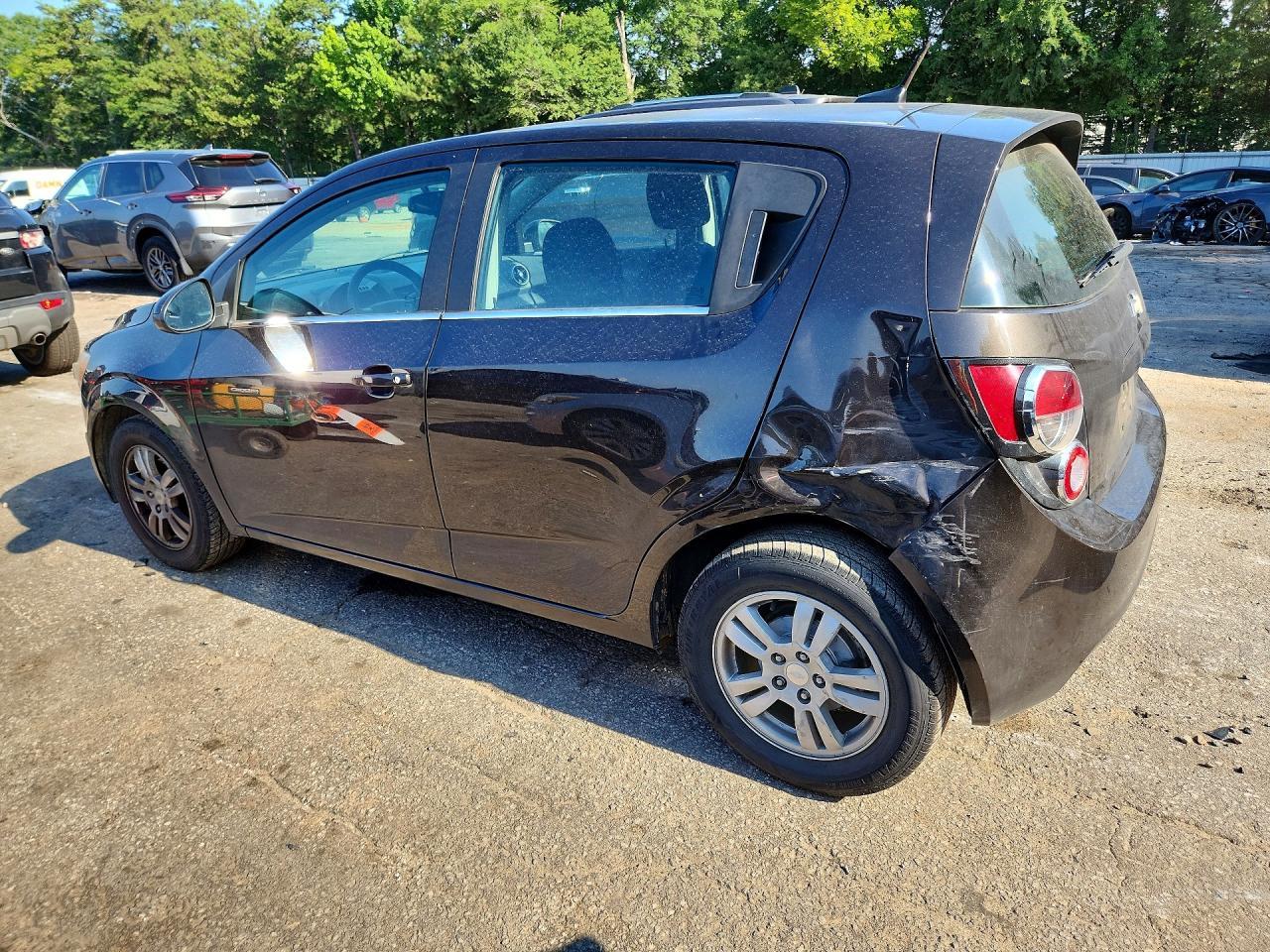 2014 Chevrolet Sonic Lt - Фото 2