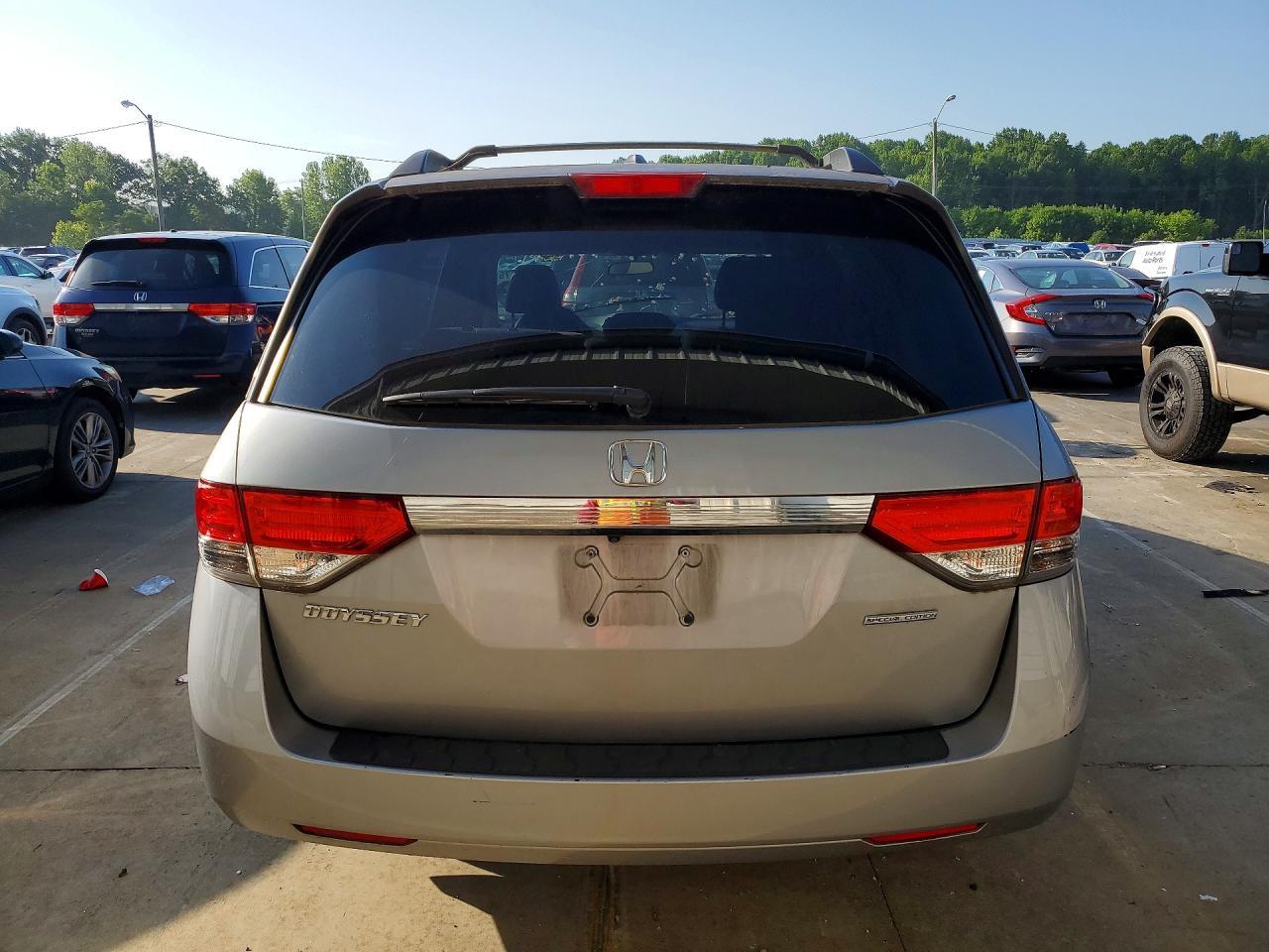 2016 Honda Odyssey Se - Image 6