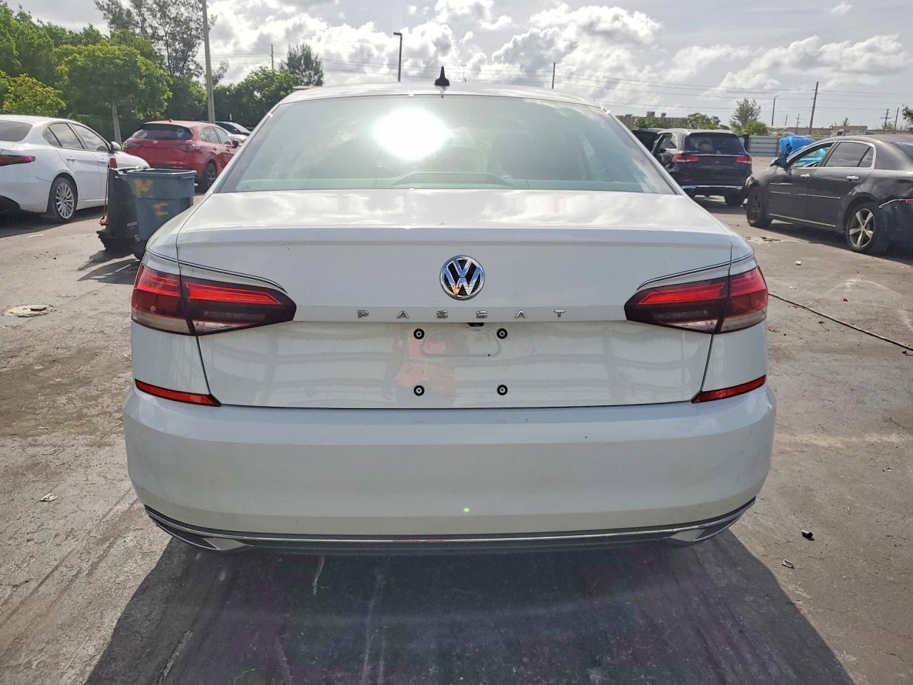 2020 Volkswagen Passat Se - Фото 6