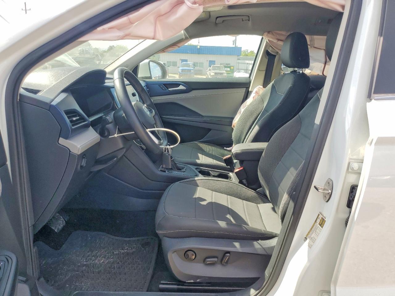 2024 Volkswagen Taos Se - Фото 7