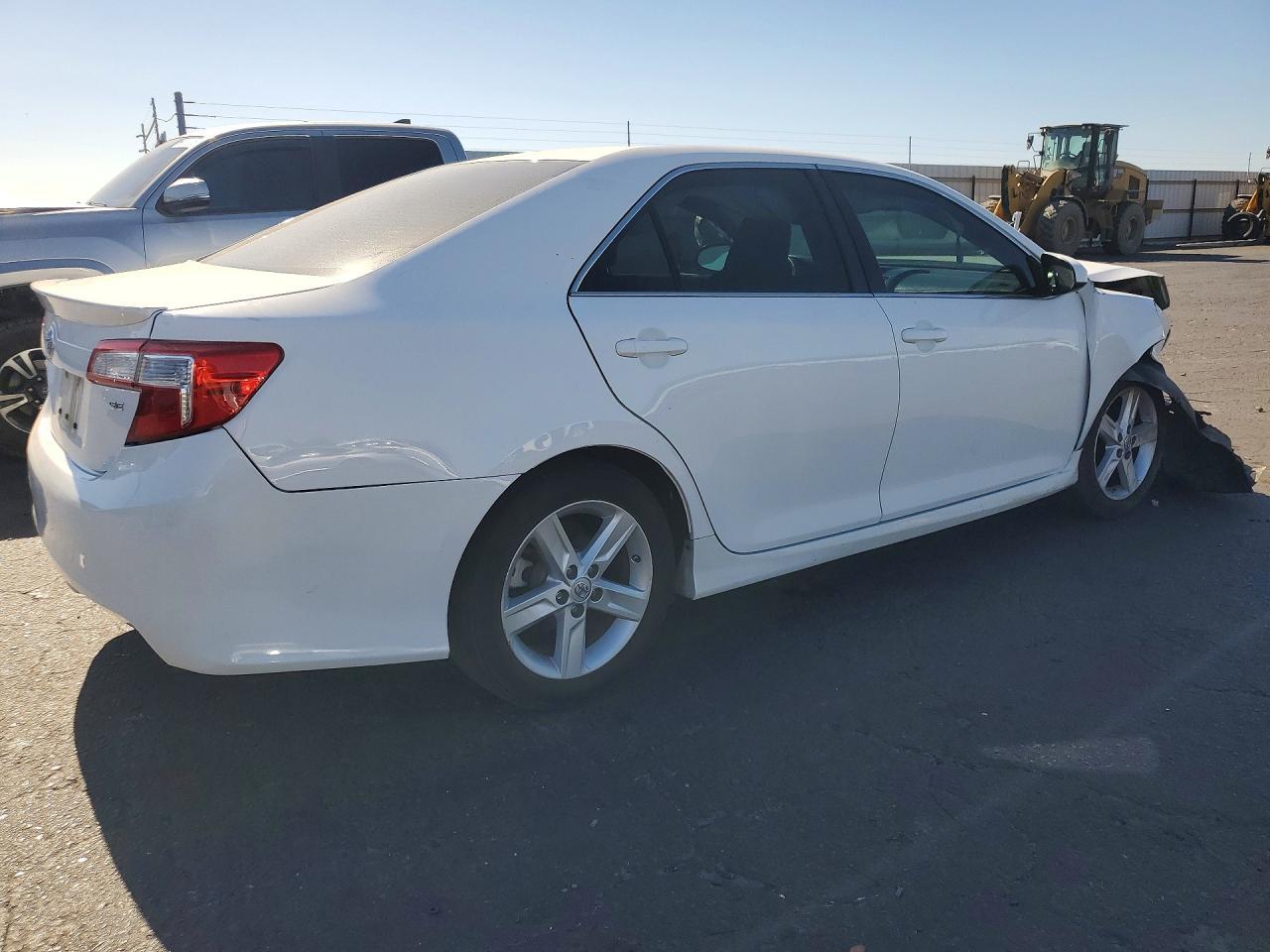 2013 Toyota Camry Se - Фото 3