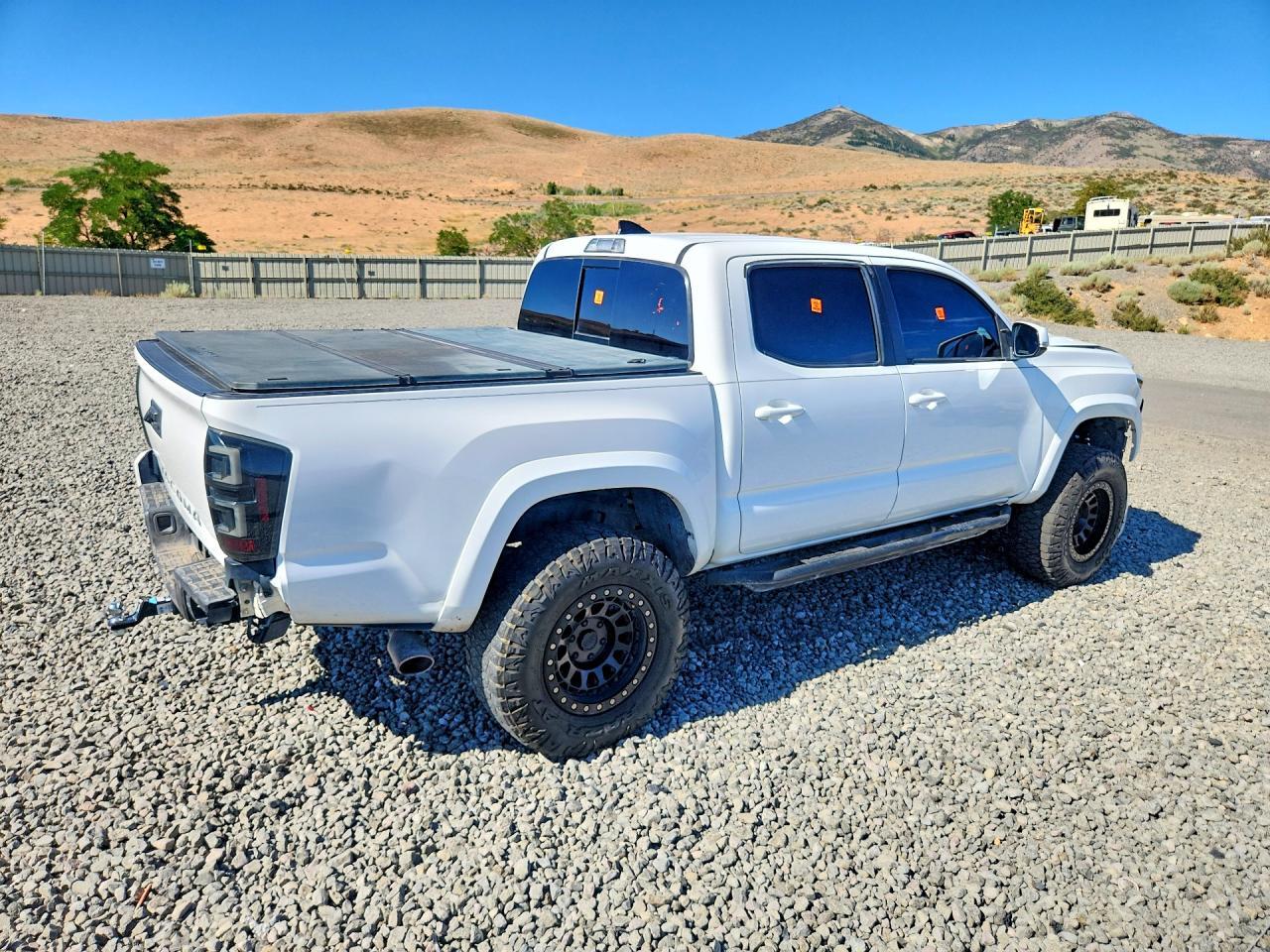 2017 Toyota Tacoma Trd Sport - Image 3