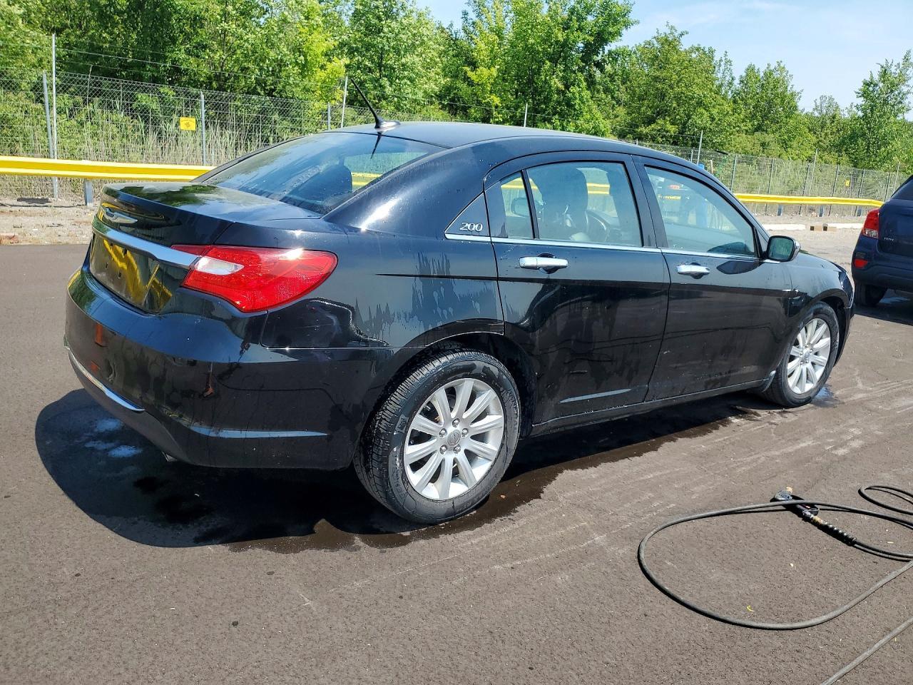 2013 Chrysler 200 Limited - Фото 3