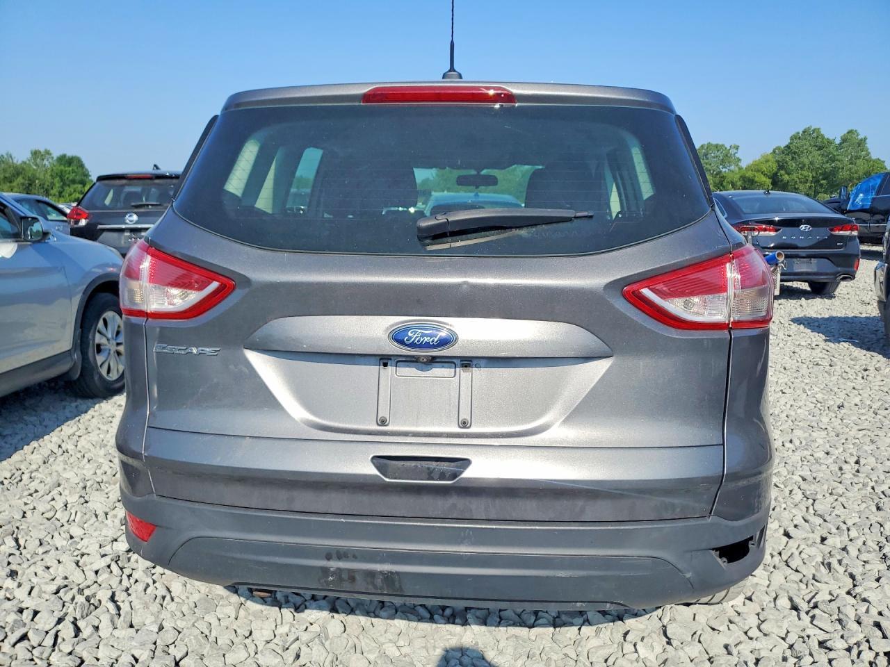 2014 Ford Escape S - Фото 6