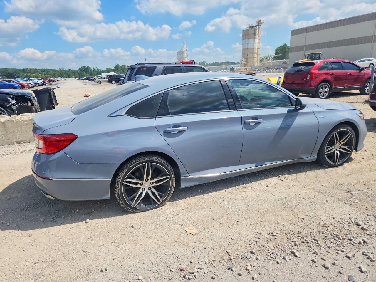 2021 Honda Accord Touring Hybrid - Image 3