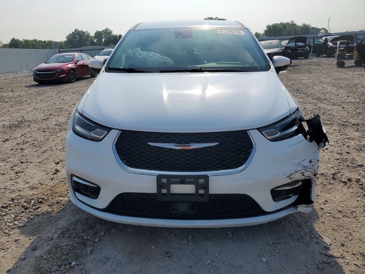 2023 Chrysler Pacifica Touring L - Image 5