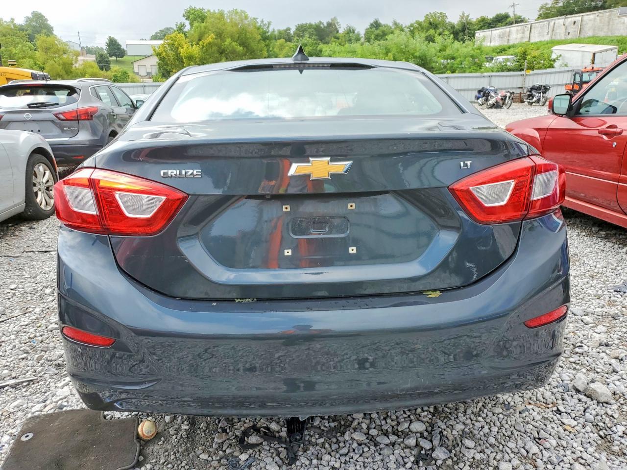 2018 Chevrolet Cruze Lt - Image 6