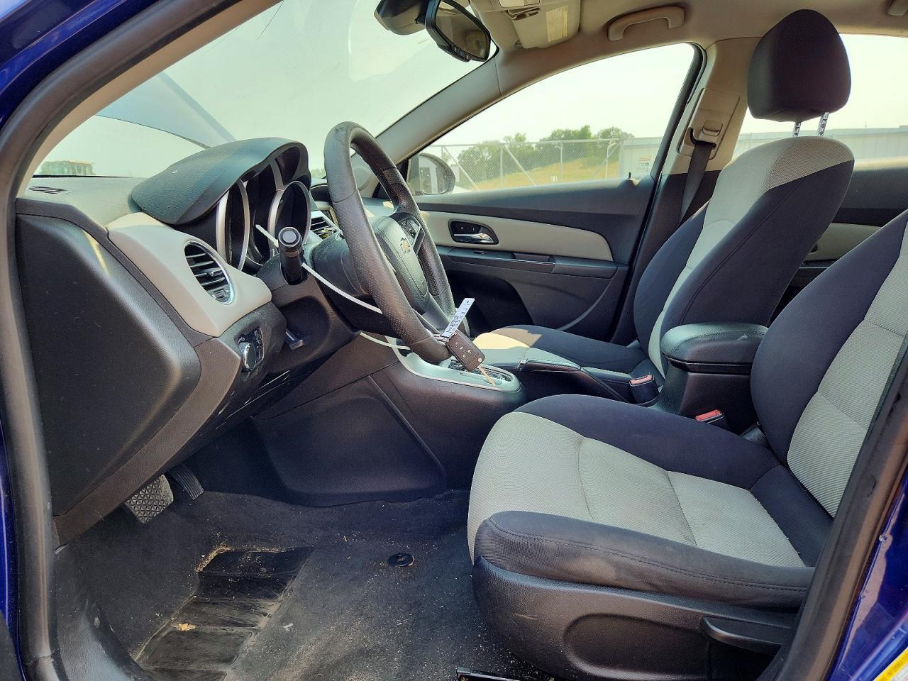 2012 Chevrolet Cruze Ls - Image 7