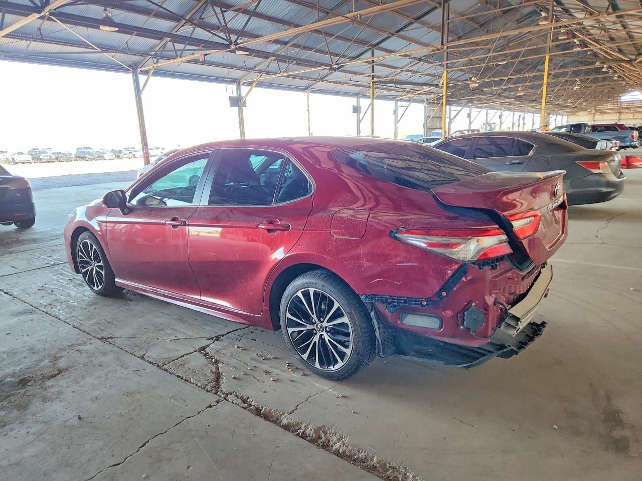 2018 Toyota Camry Se - Image 2