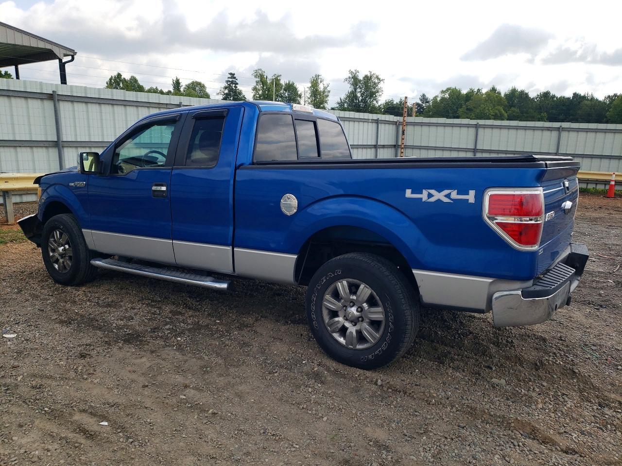 2011 Ford F150 Xlt - Image 2