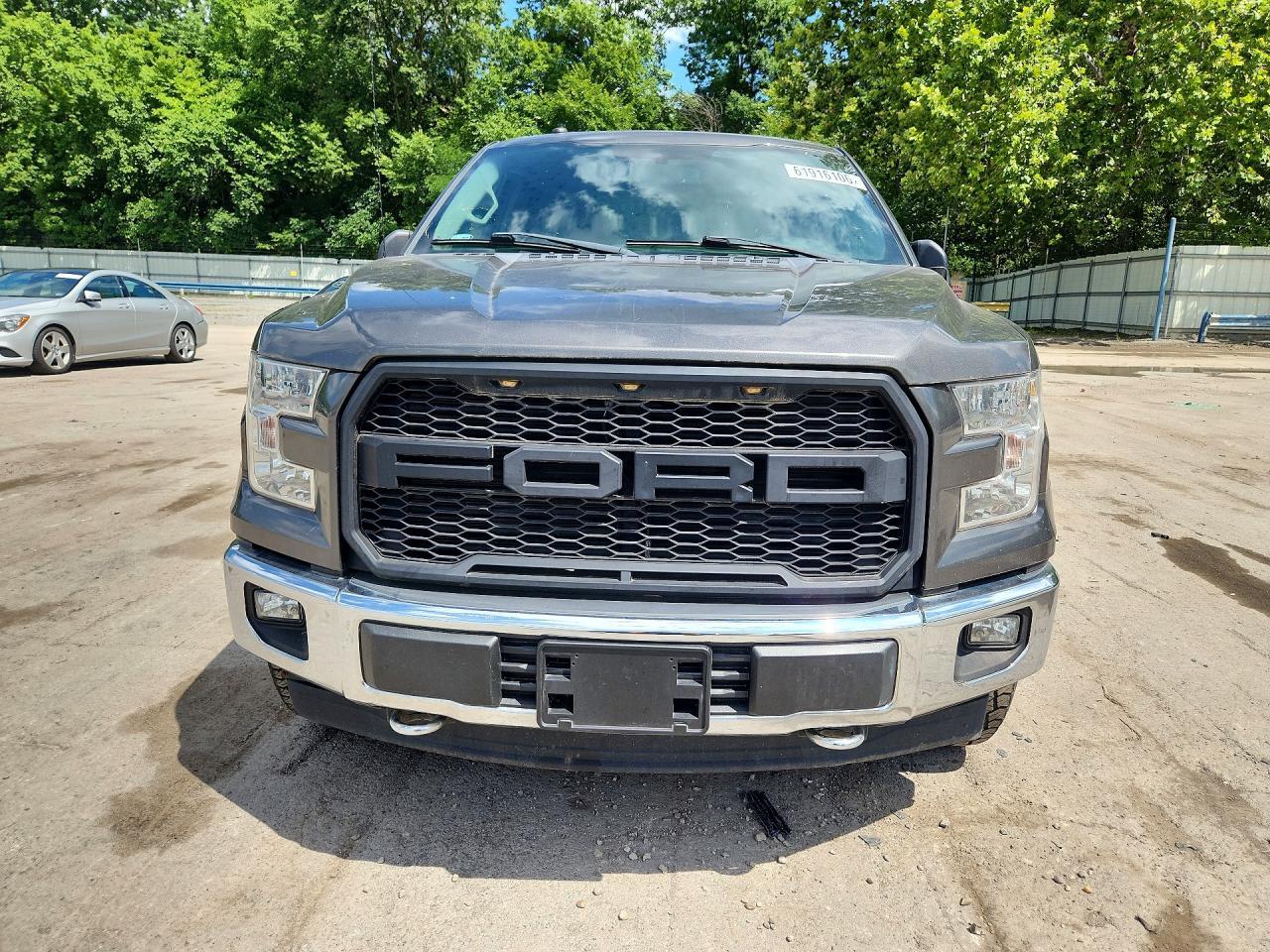 2017 Ford F150 Super Cab - Image 5