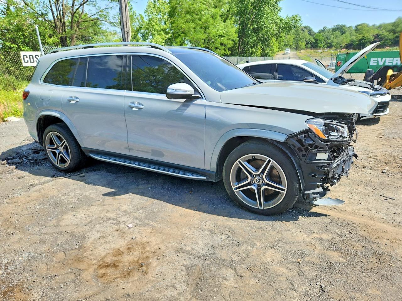 2025 Mercedes-Benz Gls 450 4Matic - Image 4