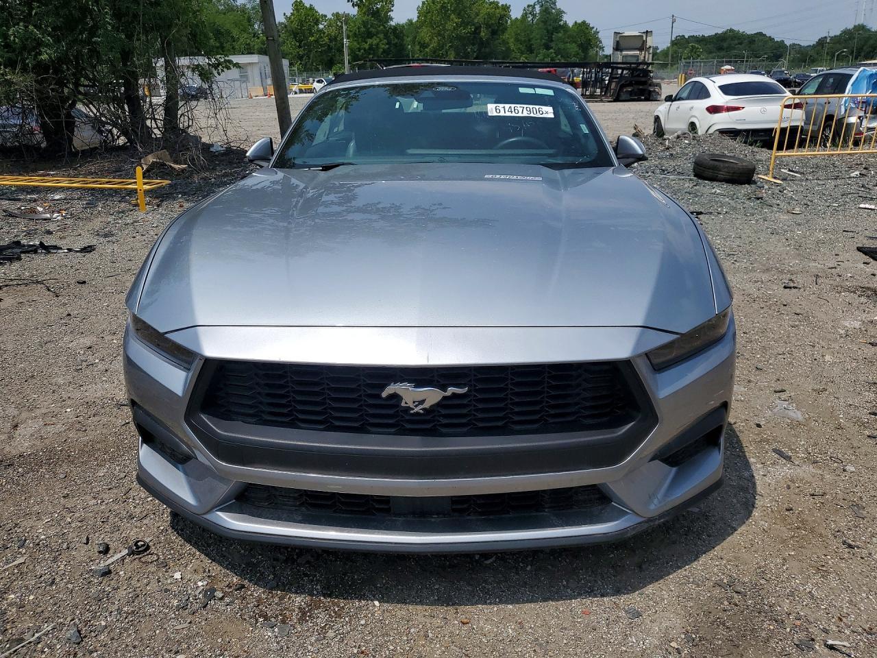 2025 Ford Mustang - Image 5