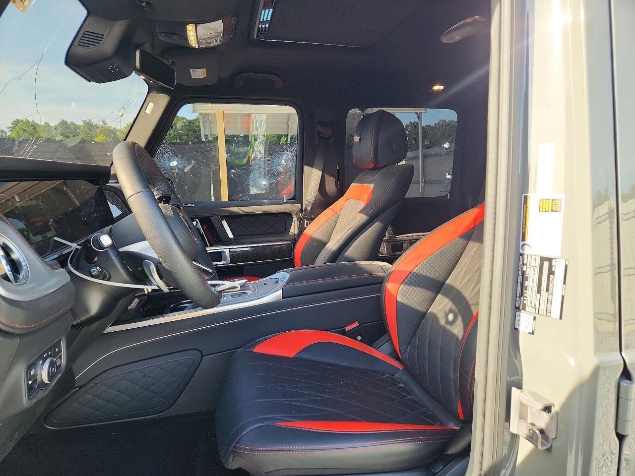 2025 Mercedes-Benz G 550 - Фото 7