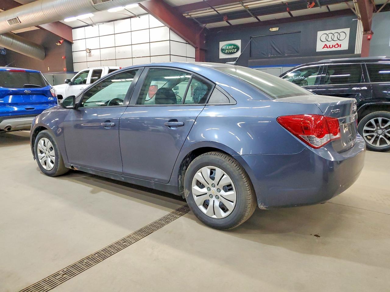 2013 Chevrolet Cruze Ls - Фото 2