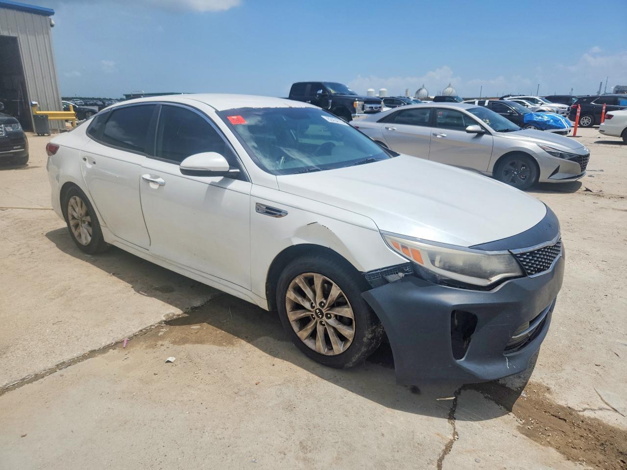 2018 Kia Optima S - Фото 4