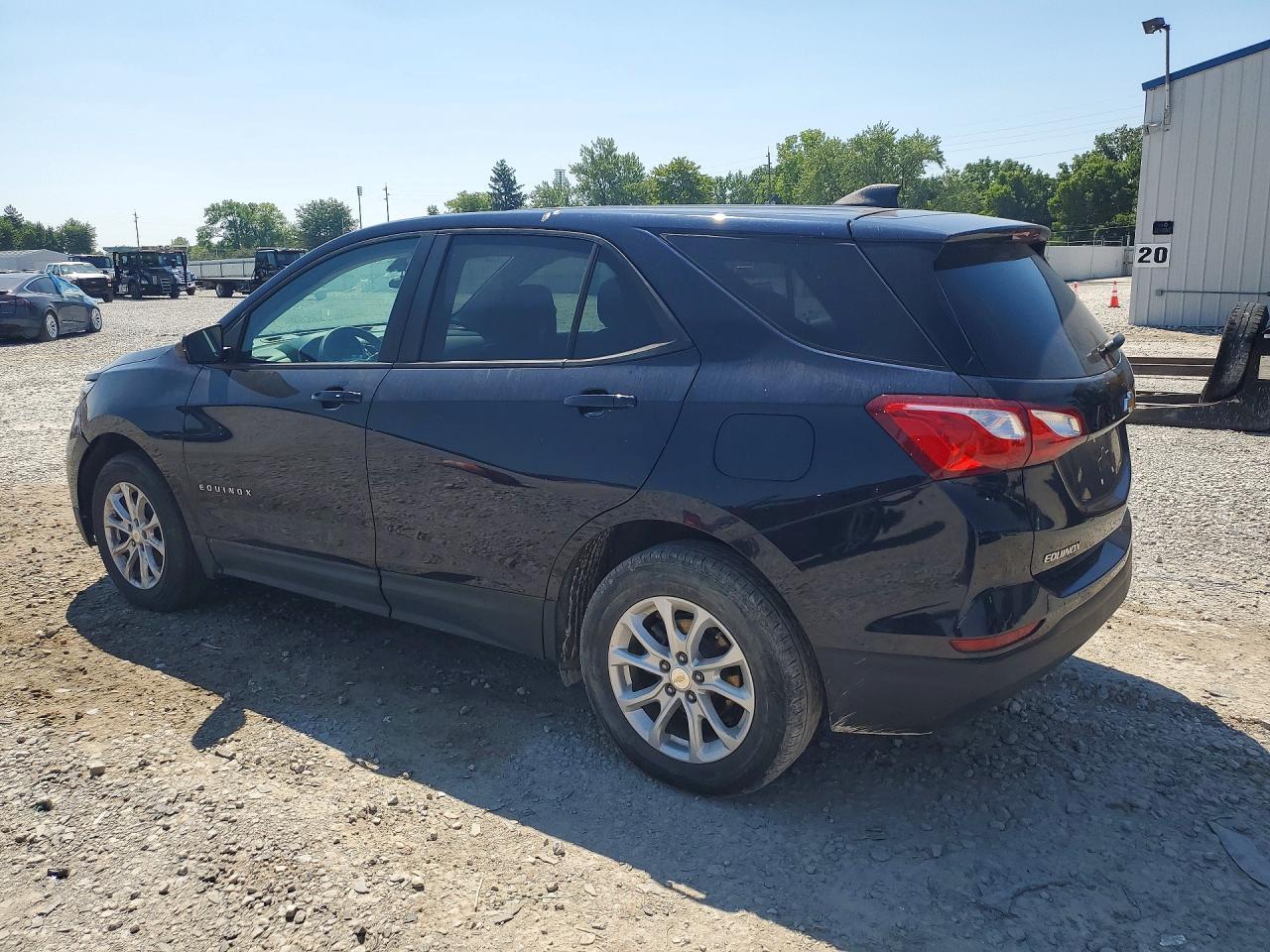 2021 Chevrolet Equinox Ls - Image 2