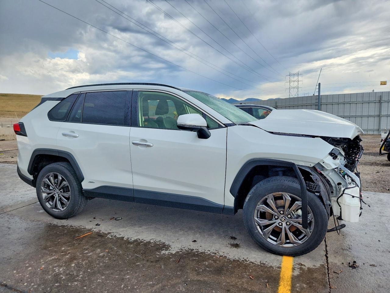 2023 Toyota Rav4 Limited - Image 4