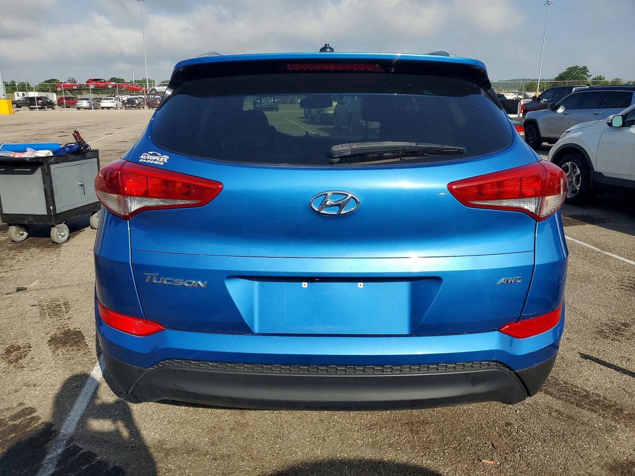 2017 Hyundai Tucson Se - Image 6