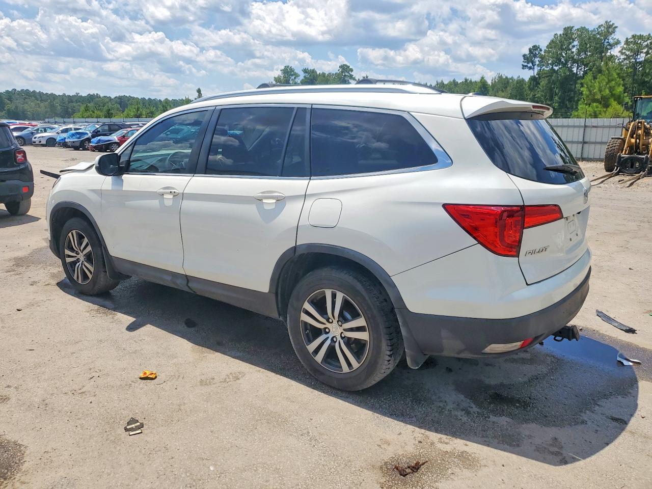 2016 Honda Pilot Ex - Image 2