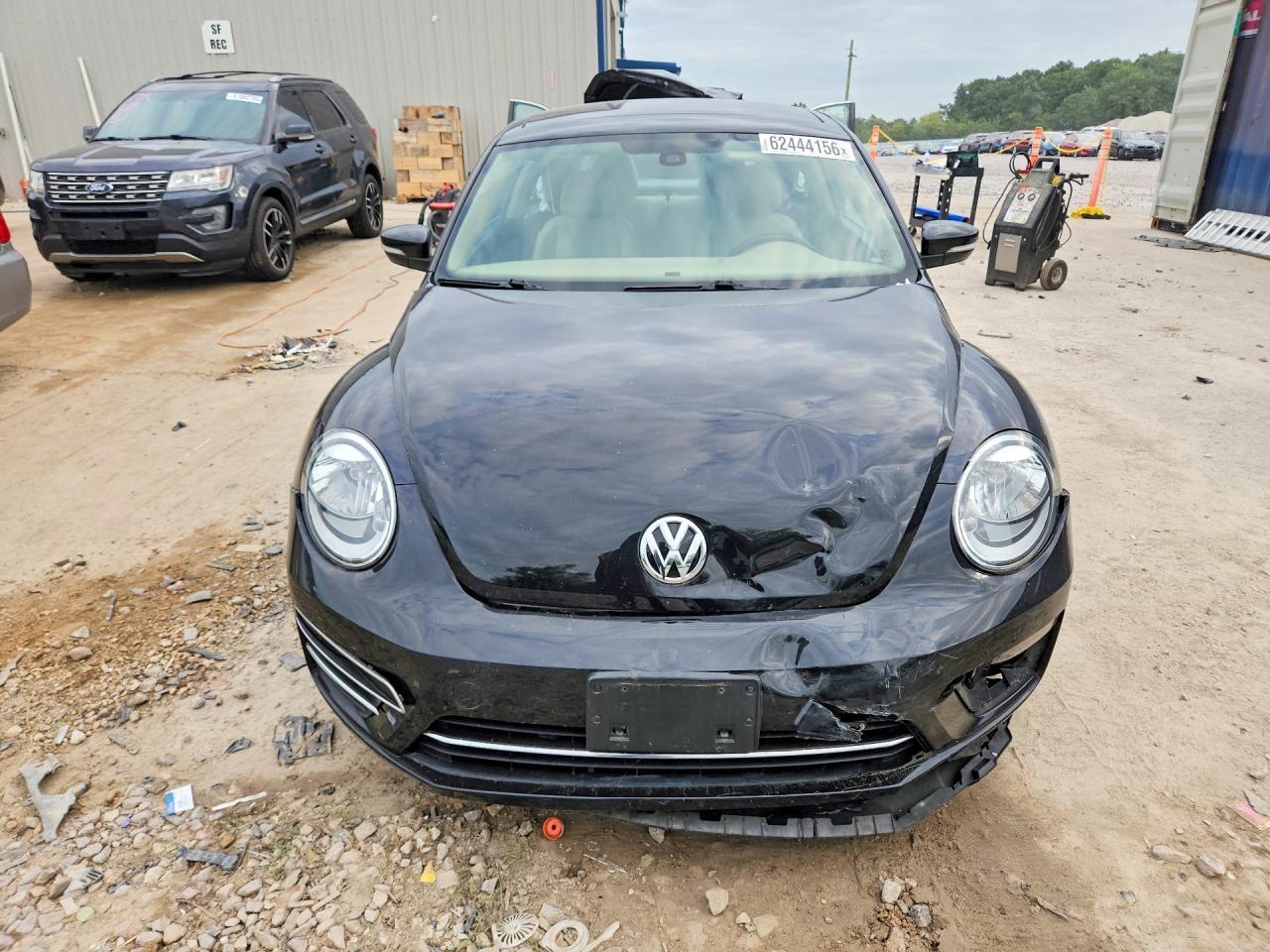 2018 Volkswagen Beetle Se - Фото 5