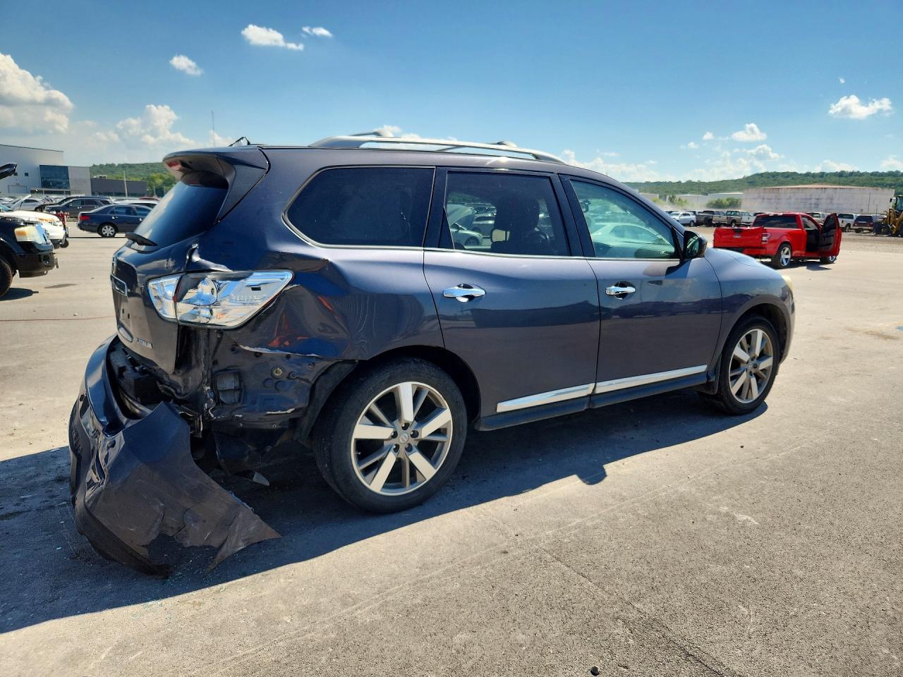 2013 Nissan Pathfinder S - Фото 3