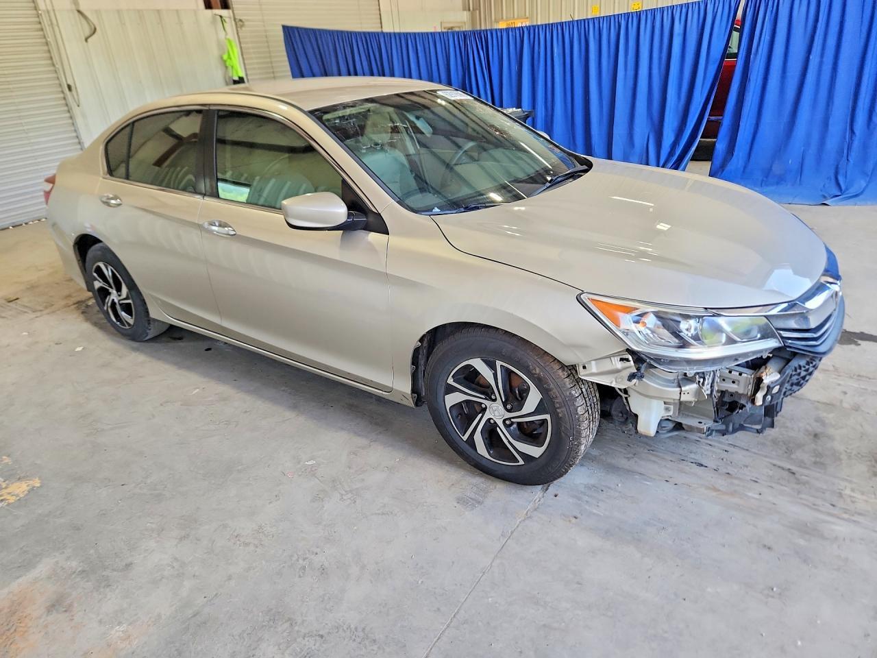 2017 Honda Accord Lx - Фото 4