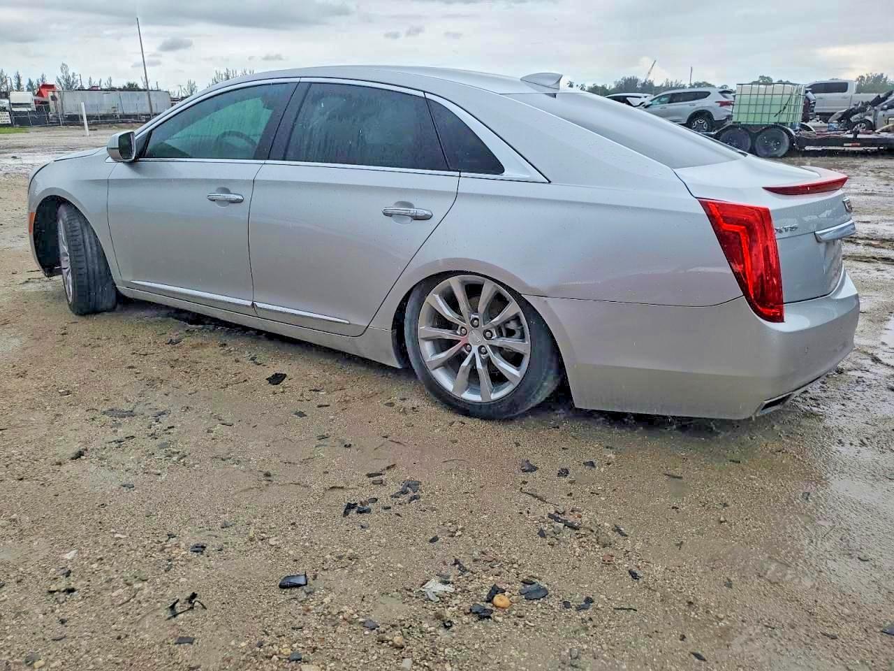 2017 Cadillac Xts Luxury - Фото 2