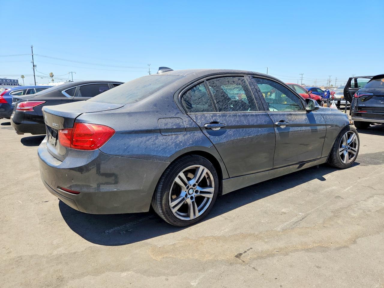 2014 BMW 320 I - Image 3