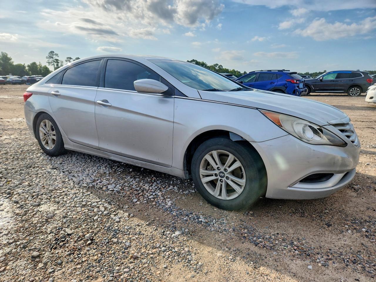 2012 Hyundai Sonata Gls - Image 4