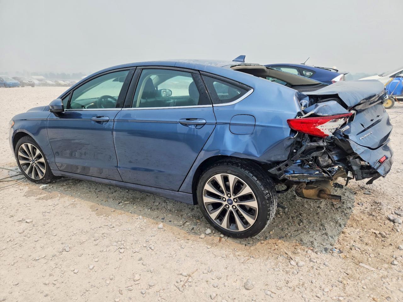 2019 Ford Fusion Se - Image 2