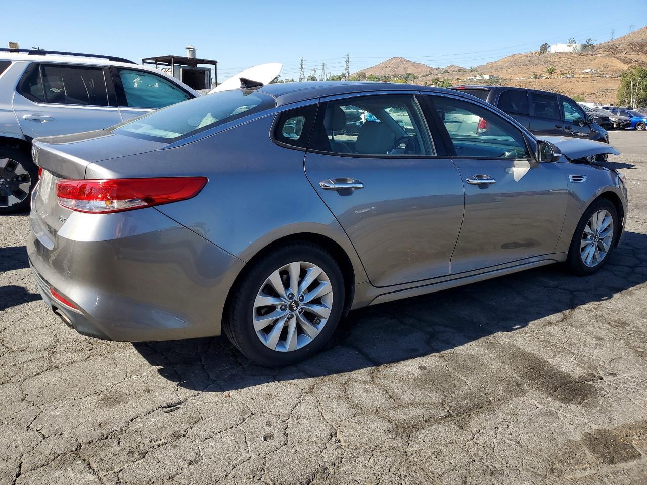 2016 Kia Optima Ex - Фото 3