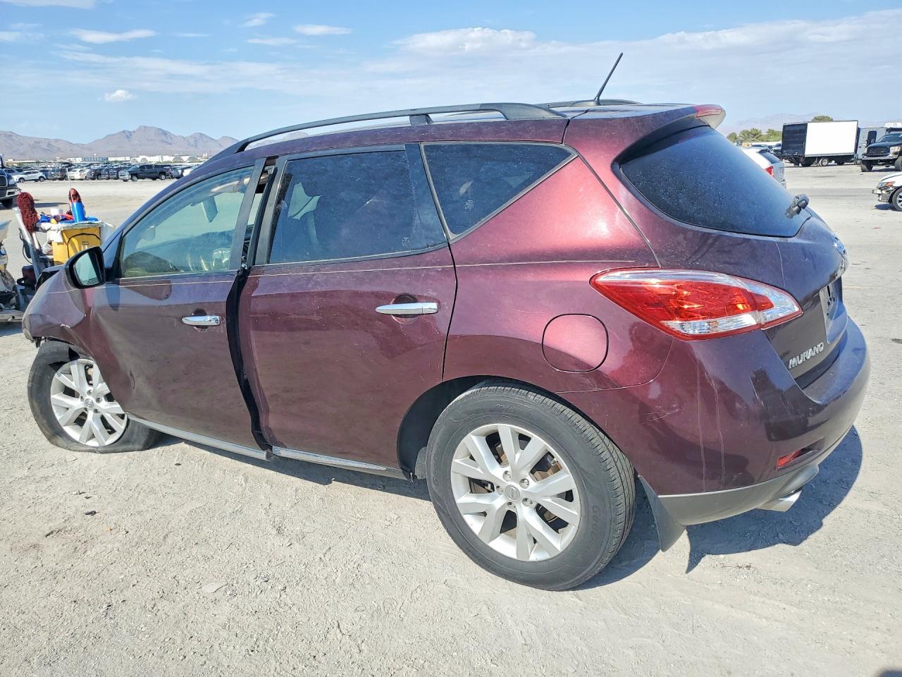 2013 Nissan Murano S - Image 2