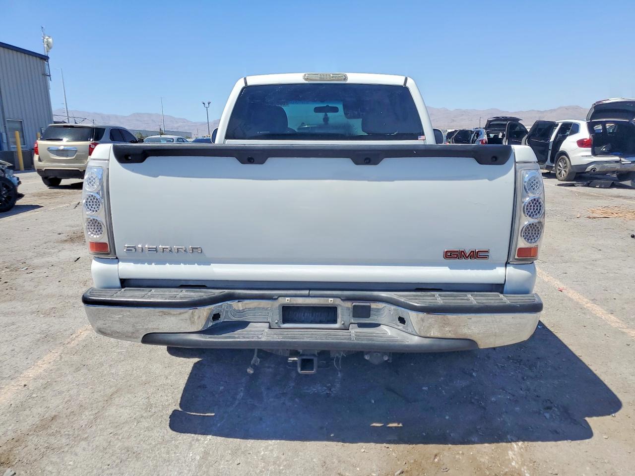 2002 GMC New Sierra C1500 - Фото 6