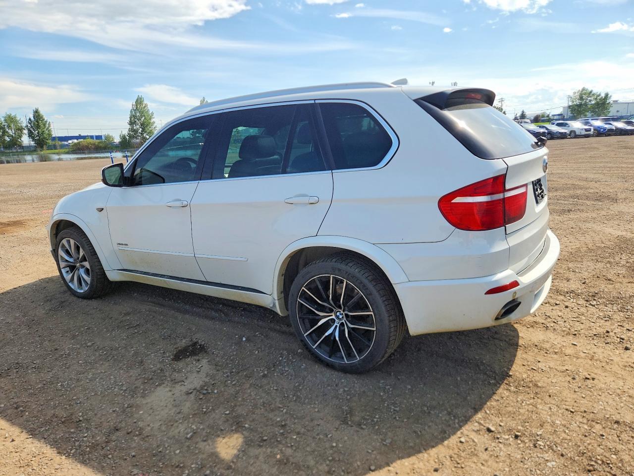 2010 BMW X5 xDrive48I - Фото 2