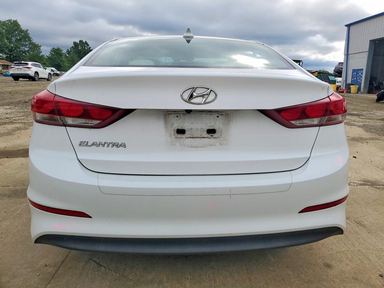 2017 Hyundai Elantra Se - Фото 6