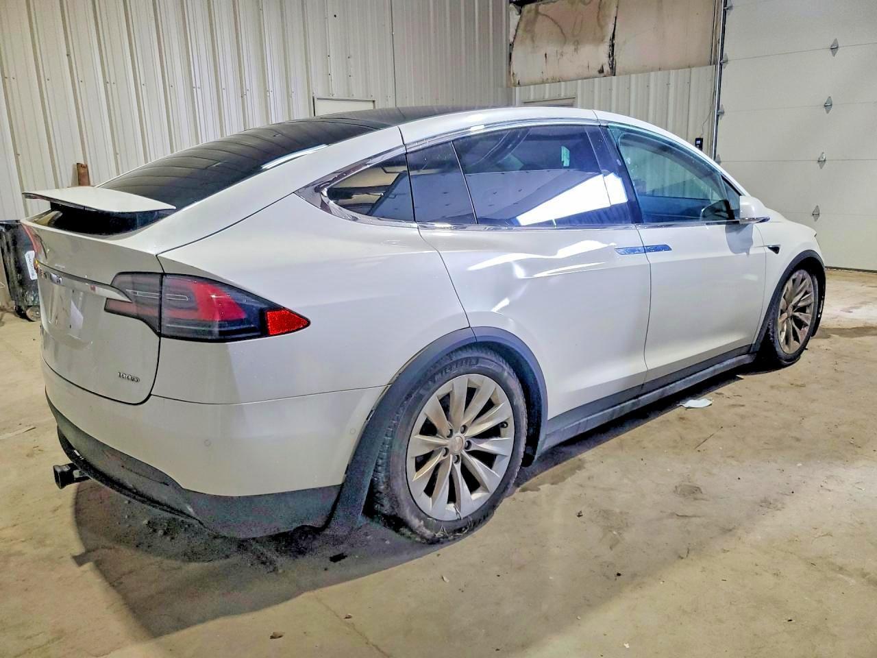 2017 Tesla Model X - Image 3