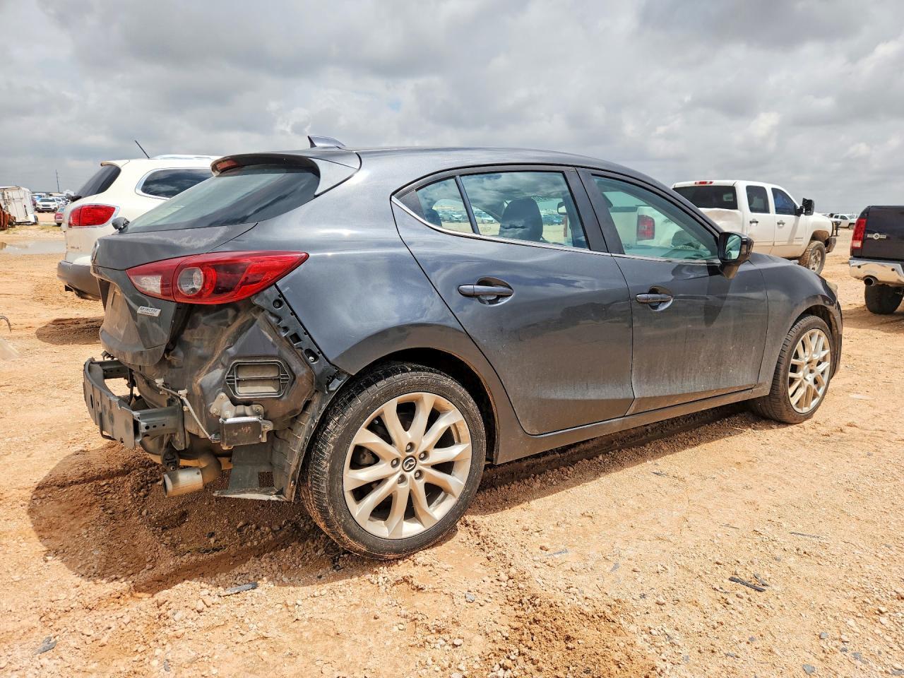 2015 Mazda 3 Grand Touring - Image 3
