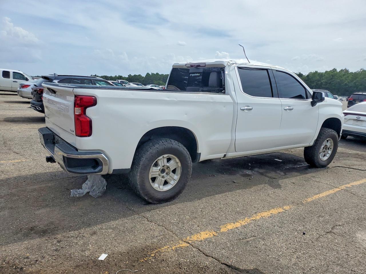 2021 Chevrolet Silverado K1500 Ltz - Фото 3