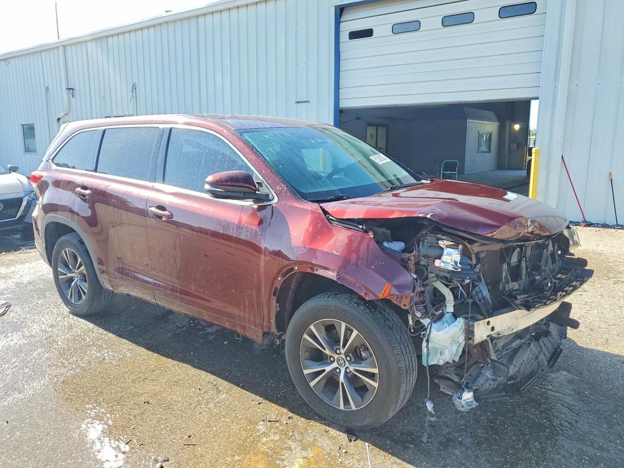 2017 Toyota Highlander Le Plus - Фото 4